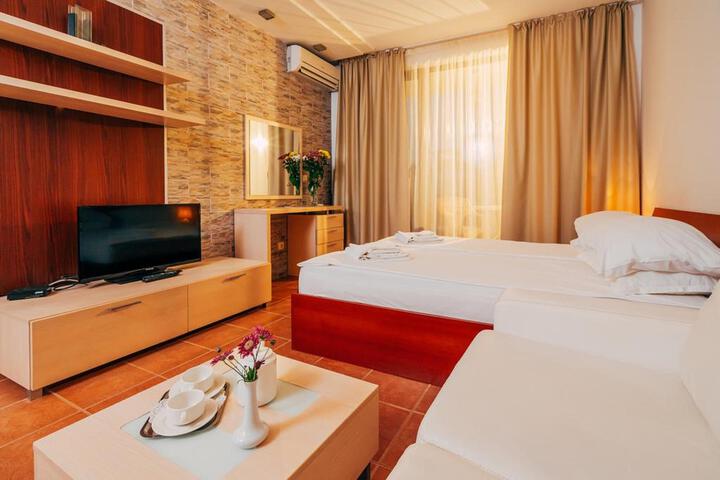 Room 36 of 60