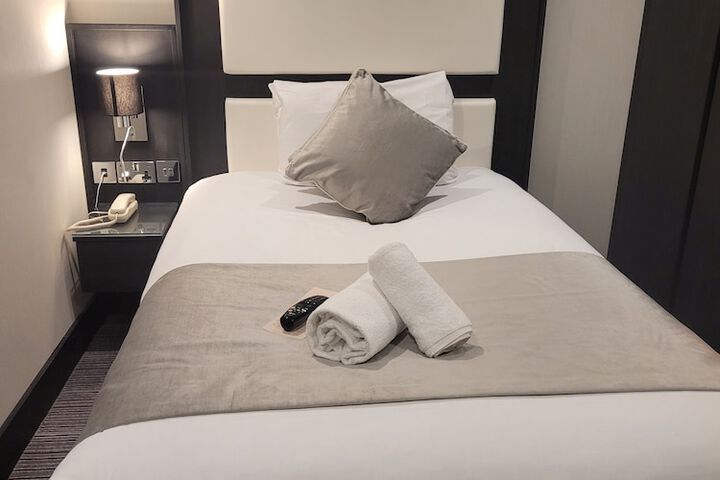 Room 29 of 90