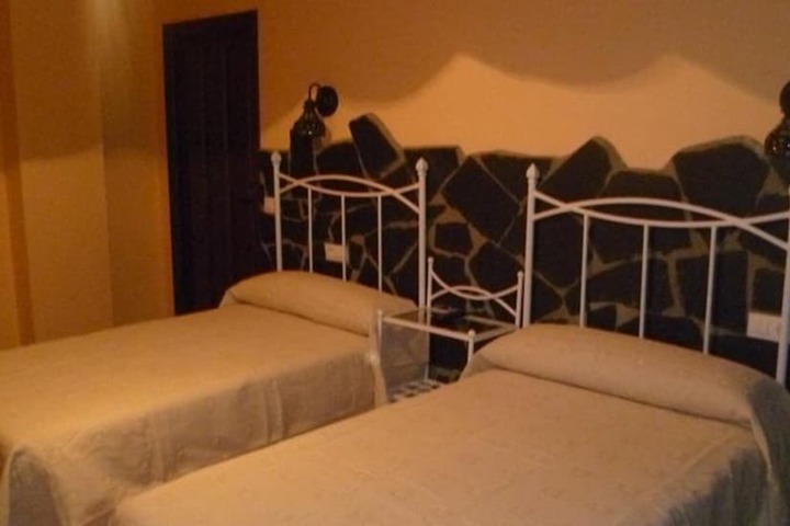 Room 2 of 67