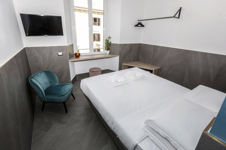 Room 43 of 87