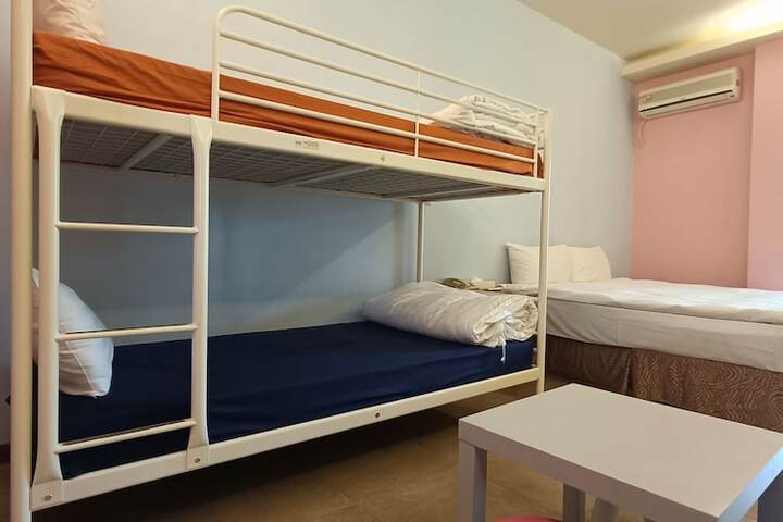 Room 12 of 74