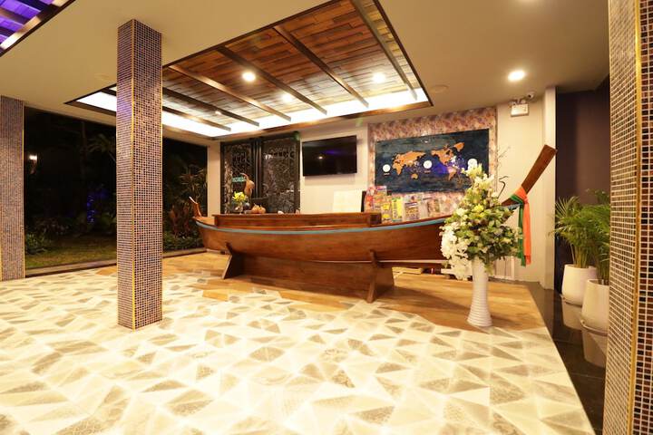 Hotel Interior 8 of 166