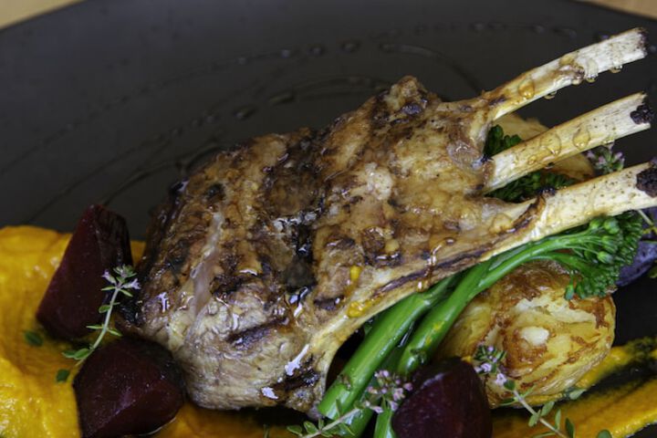 Dining 48 of 64