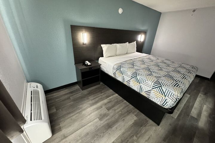 Room 45 of 61