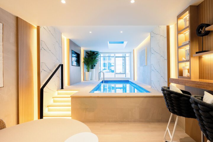 Pool 56 of 170