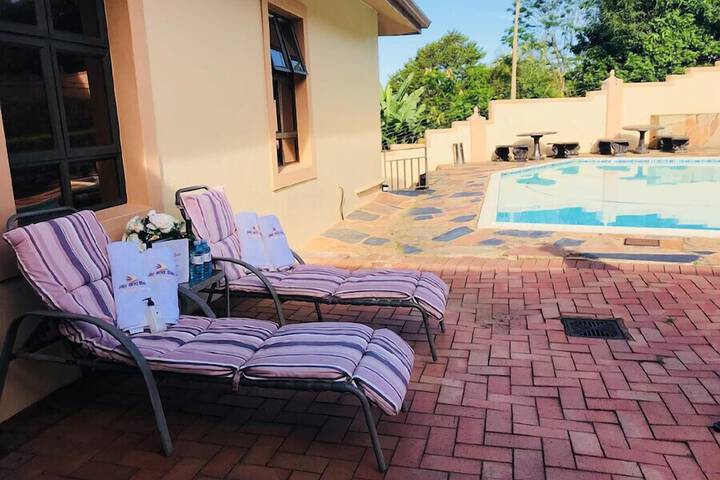 Pool Hotel