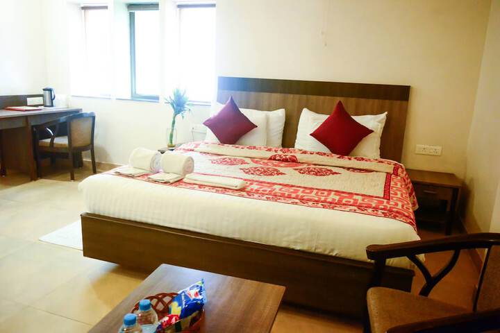 Room 5 of 15