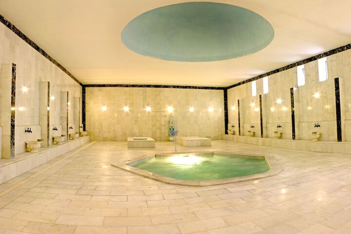 Pool 21 of 48