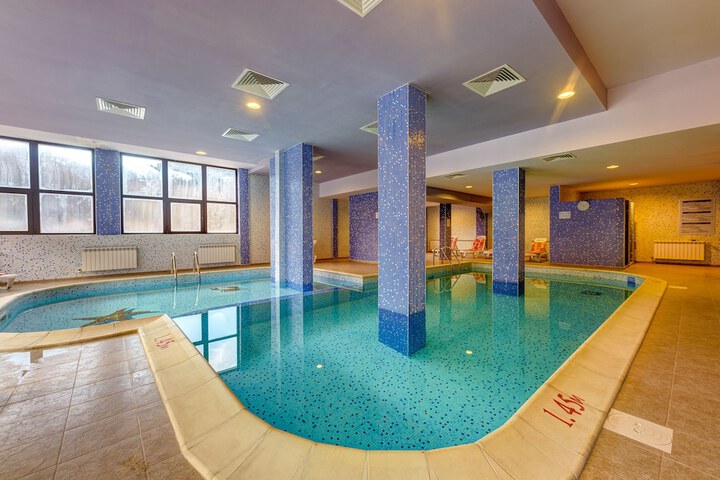 Pool 16 of 26
