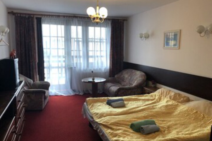Room 36 of 43