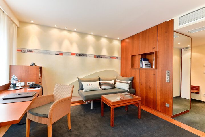Room 49 of 105