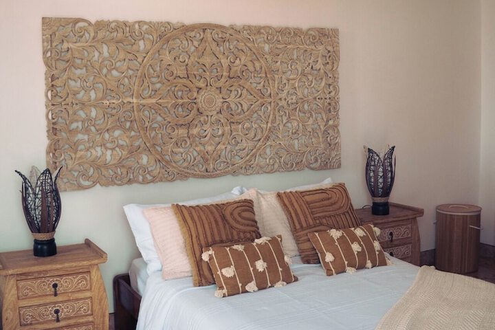 Room 2 of 35