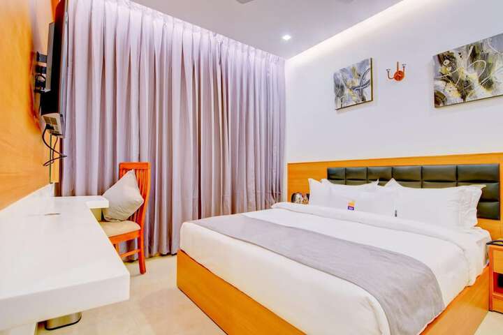 Room 9 of 27