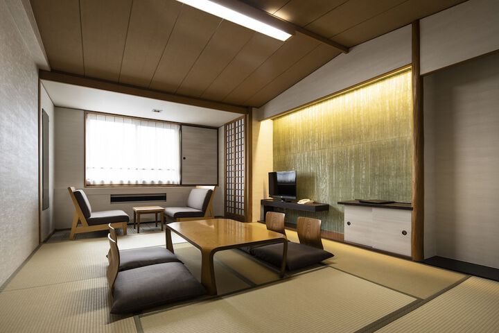 Room 14 of 122
