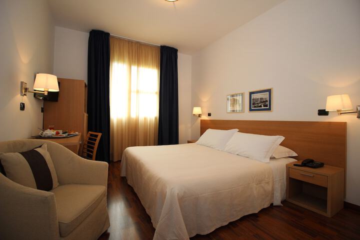 Room 3 of 54