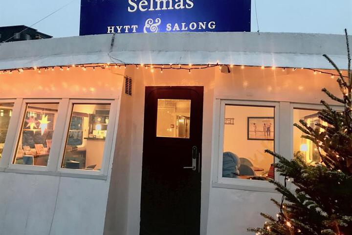 SELMAS HYTT & SALONG