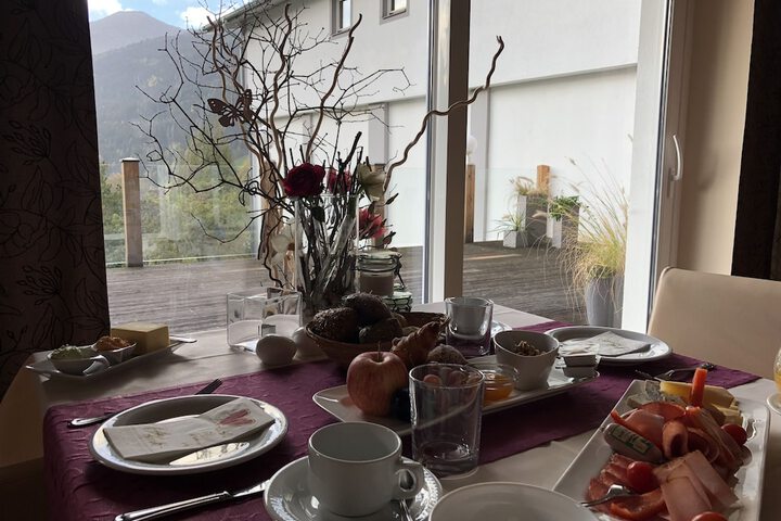 Breakfast/Coffee Service 30 of 49