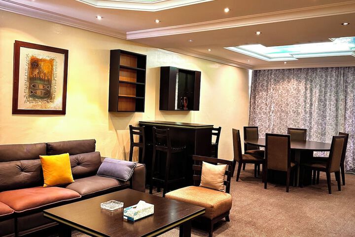 Room 21 of 48
