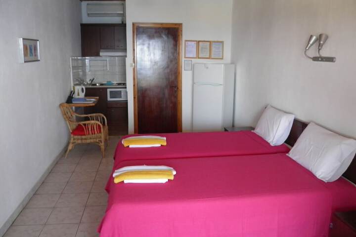 Room 3 of 16