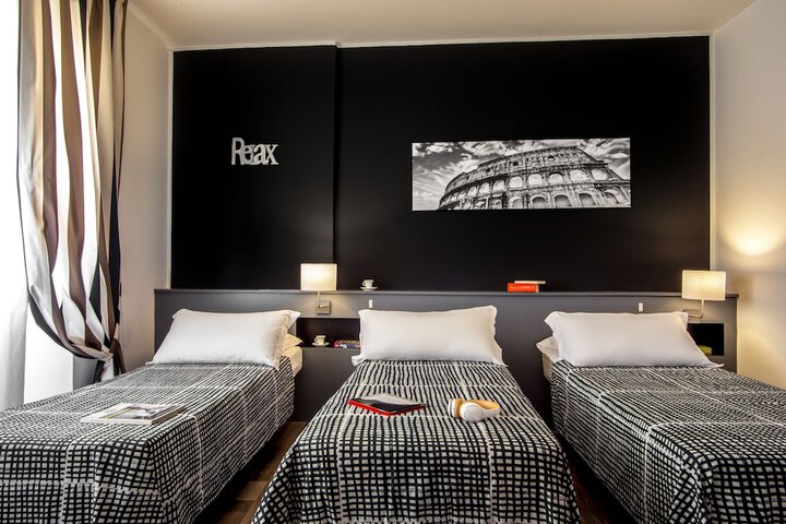 Room 9 of 32