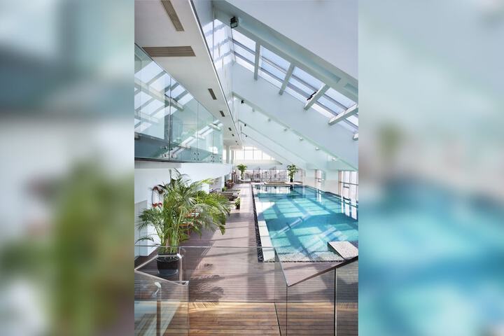 Pool Hotel