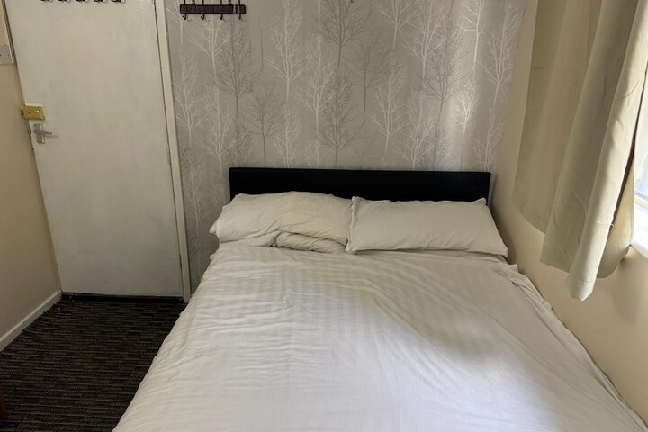 Room 20 of 156