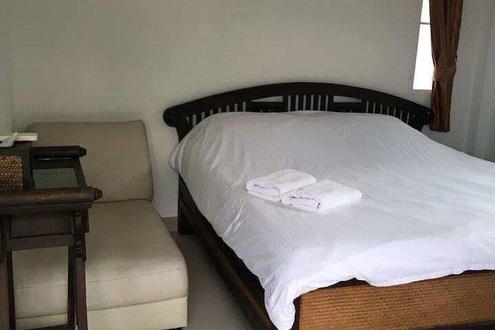 Room 6 of 35