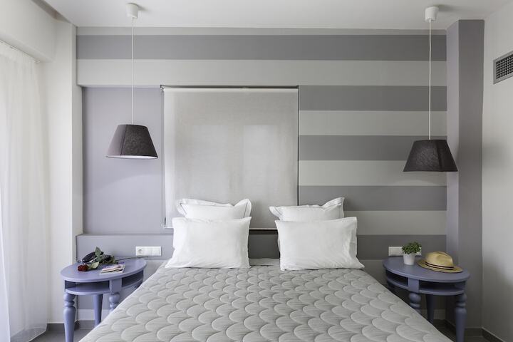 Room 8 of 36