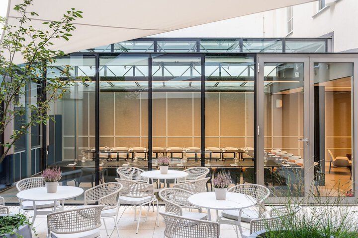 Hotel Exterior 60 of 65