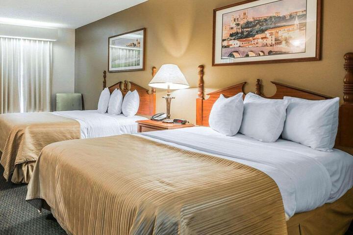 2 Double Beds Accessible (3 of 13)