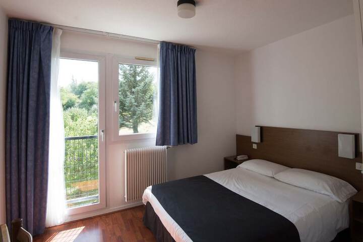 Room 2 of 29