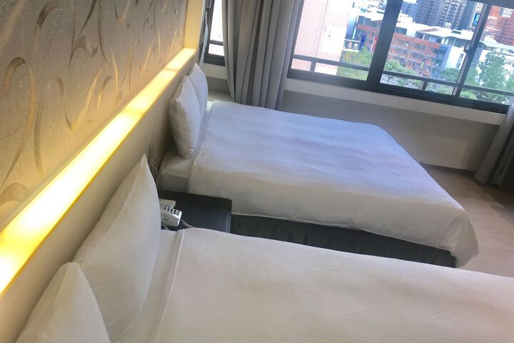 Room 17 of 62