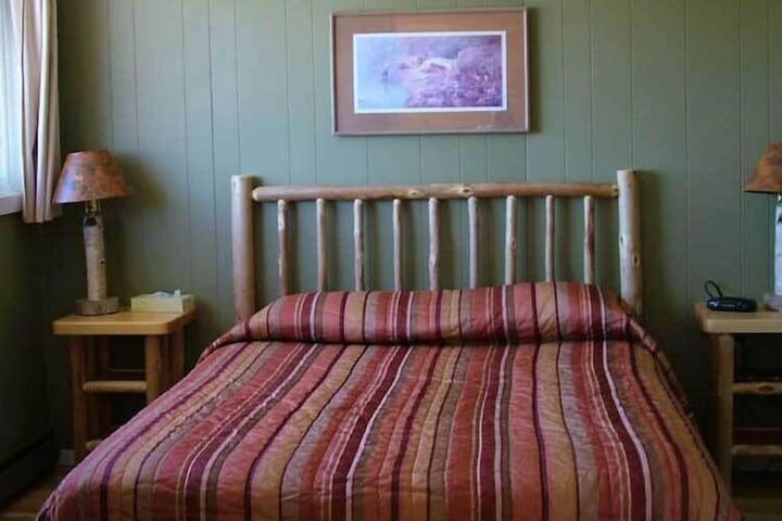 Room 13 of 37