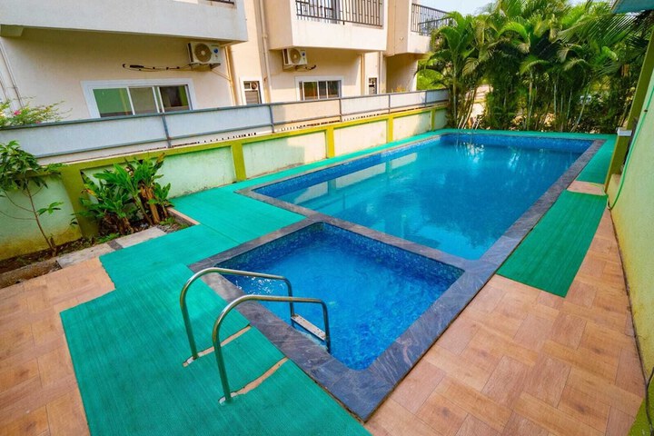Pool 15 of 20