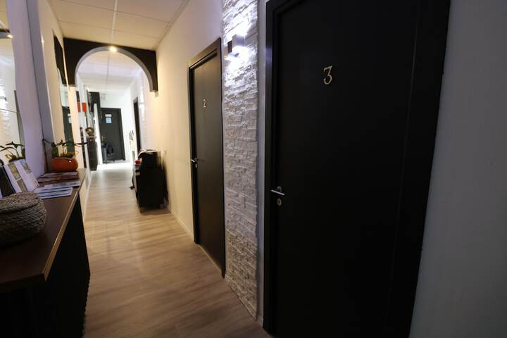 Ballroom/Hall 9 of 9