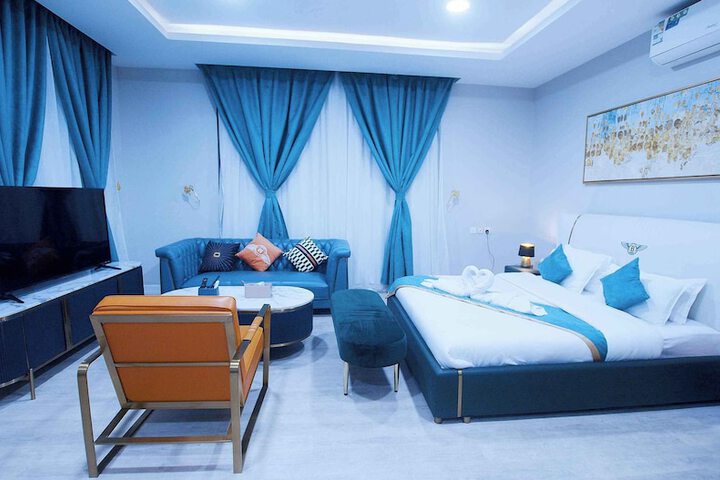 Room 8 of 61