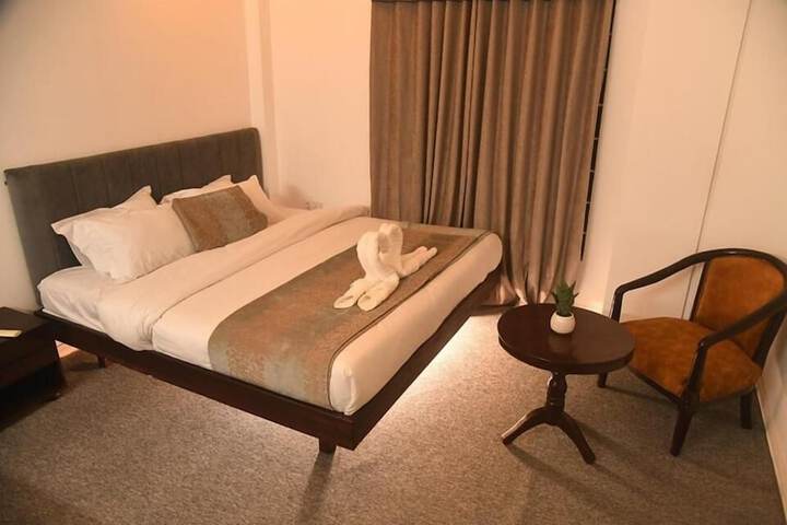 Room 3 of 21