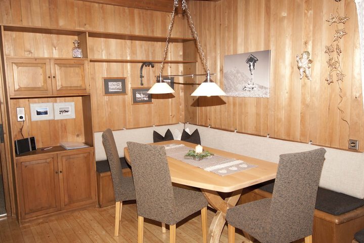 Room 3 of 11