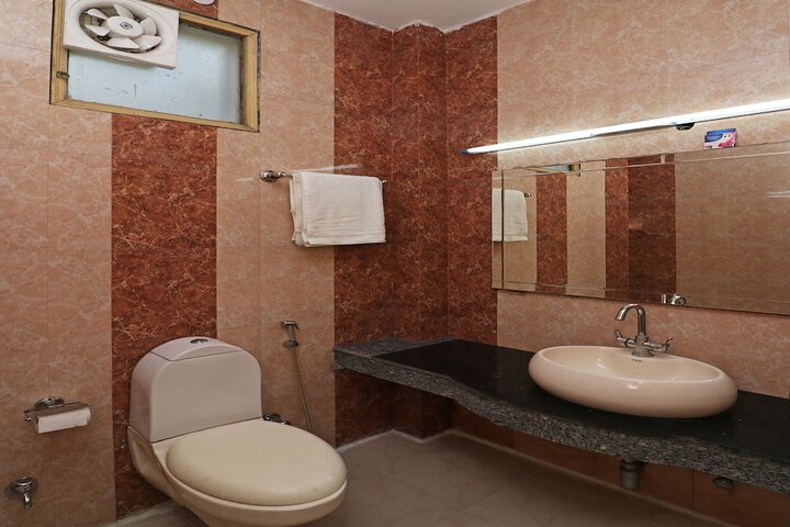 Room 21 of 21