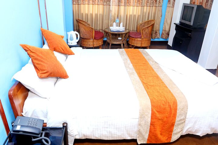Room 5 of 48