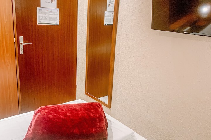 Room 18 of 47