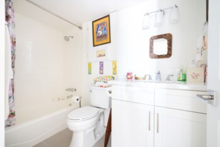 Room 4 of 26