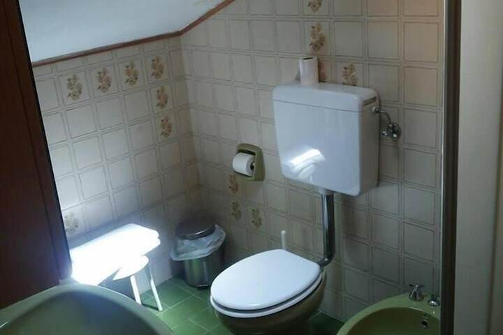 Room 20 of 34