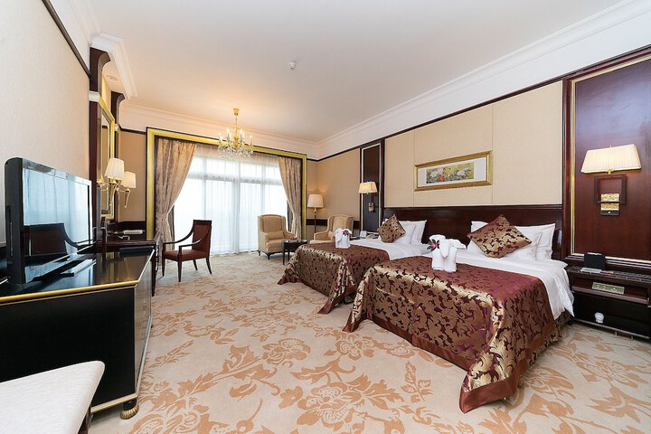 Room 14 of 51