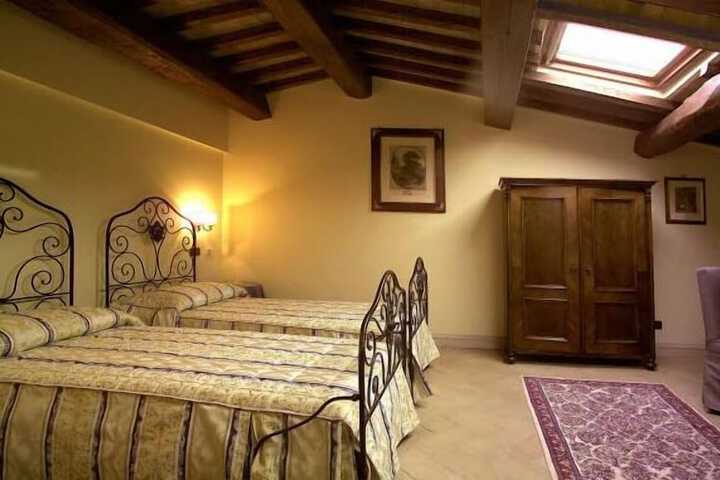 Room 10 of 35