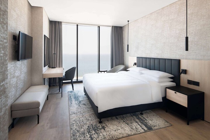 Room 15 of 87