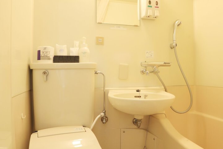 Room 12 of 51