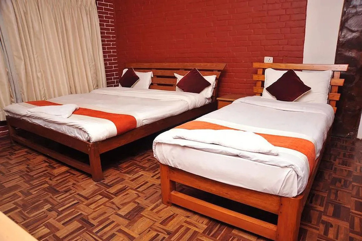 Room 2 of 16