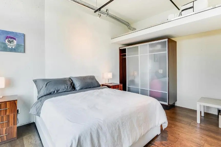 Room 5 of 15