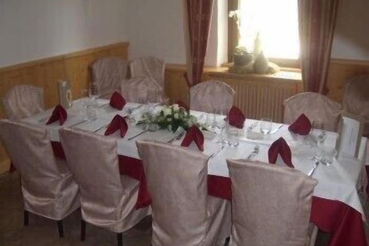 Ballroom/Hall 58 of 64